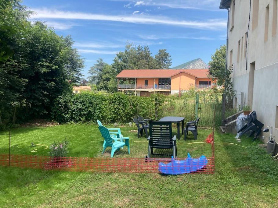 Logement Cosy Et Jardin Saint-Laurent-en-Royans Exteriör bild
